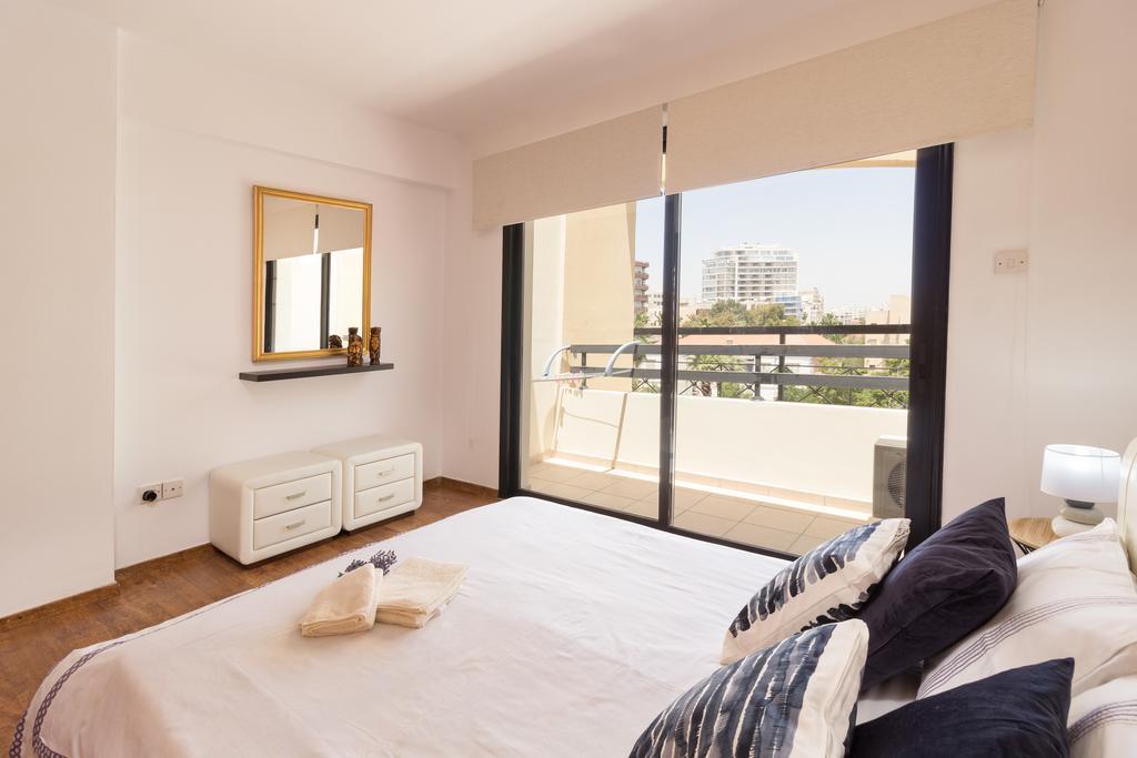 Mama Seaside Apartment Ларнака Екстериор снимка