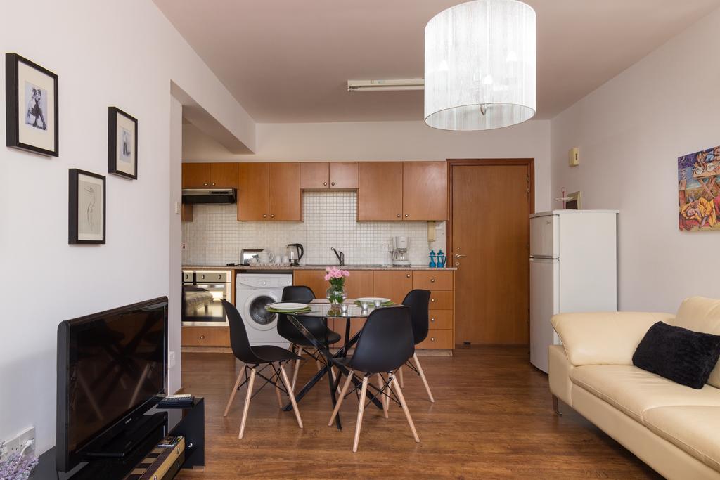 Mama Seaside Apartment Ларнака Екстериор снимка